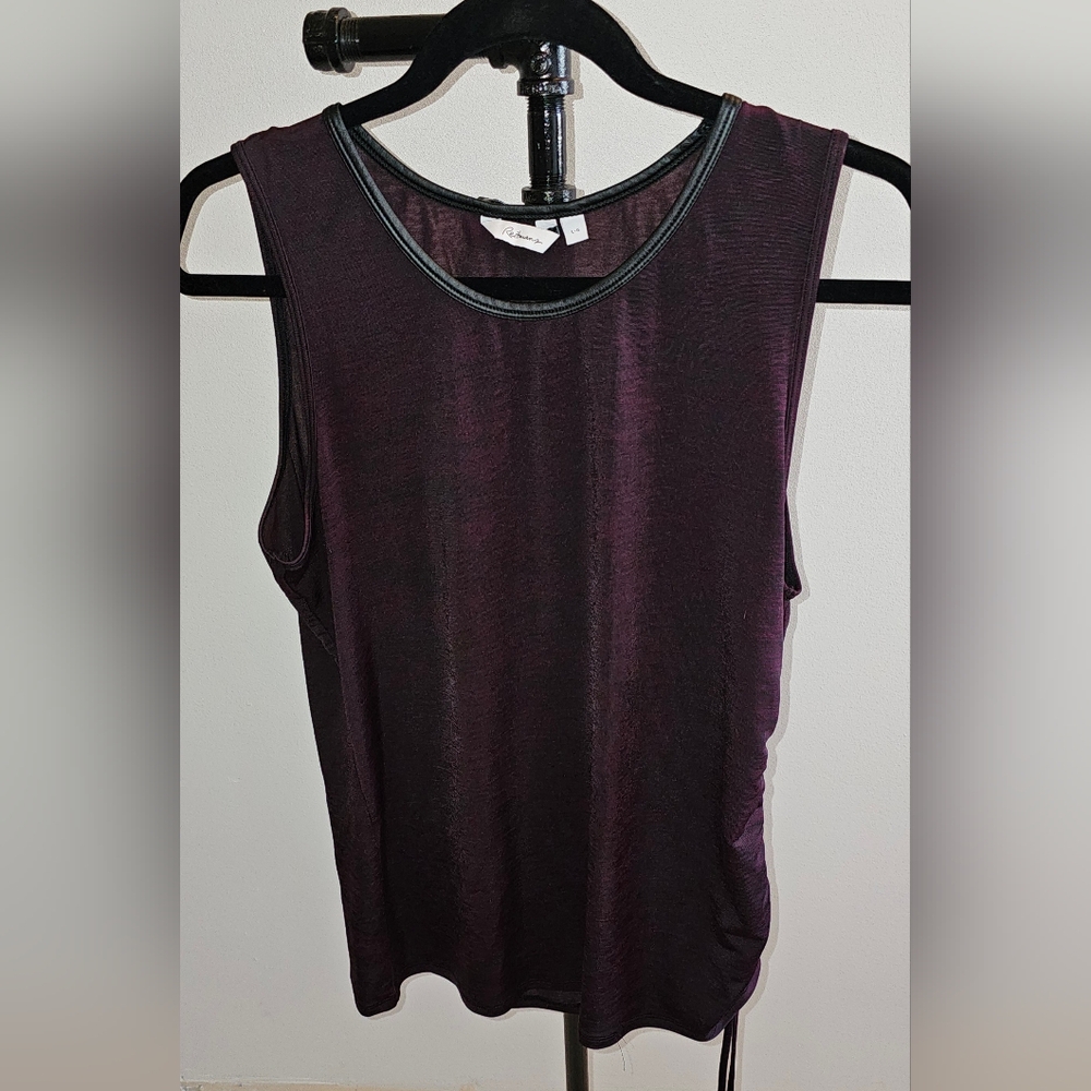 Reitmans Maroon/Black Sleeveless Top Size Large